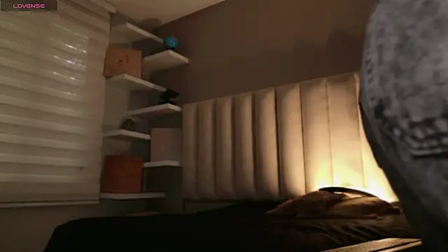 Megan mooree  online show from 17, 11, 2025