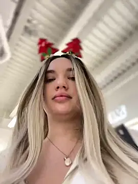 Holly Molii online show from 29, 12, 2024