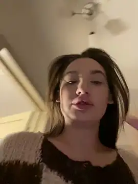 Holly Molii online show from 9, 2, 2025