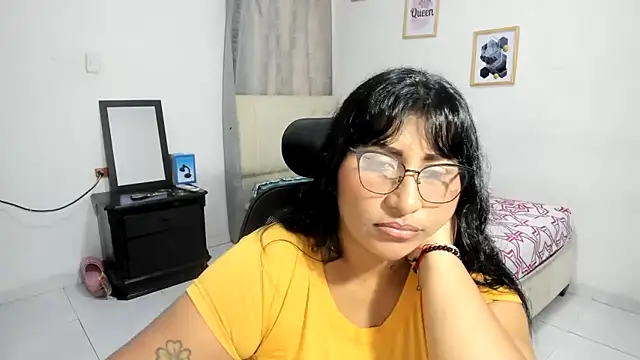 Snapshot of nikol_sexy39 chatting on 12, 9, 2025 nikol sexy39 online show from 12, 9, 2025