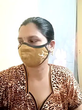 Snapshot of yourtamilcouple chatting on 5, 1, 2025 yourtamilcouple online show from 5, 1, 2025