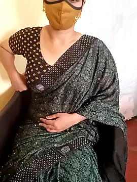 Snapshot of yourtamilcouple chatting on 6, 1, 2025 yourtamilcouple online show from 6, 1, 2025