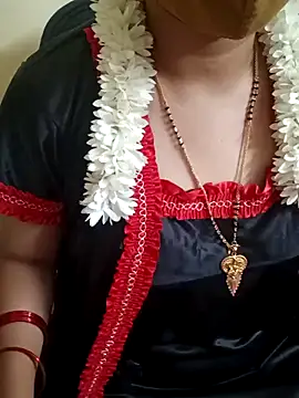 Snapshot of yourtamilcouple chatting on 22, 2, 2025 yourtamilcouple online show from 22, 2, 2025