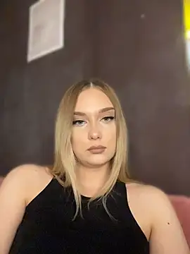 Snapshot of Alisa_Rise chatting on 21, 6, 2026 Alisa Rise online show from 21, 6, 2026