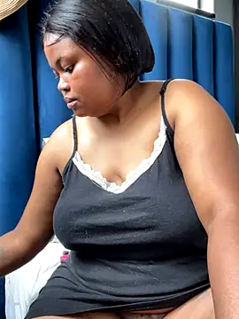 Curveysinaa online show from 12, 11, 2025