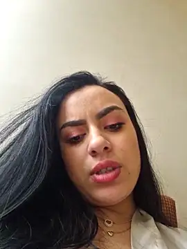 ElyzaIbarra online show from 28, 2, 2025