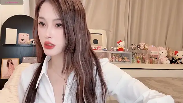 Snapshot of Neyllar chatting on 12, 2, 2025 Neyllar online show from 12, 2, 2025