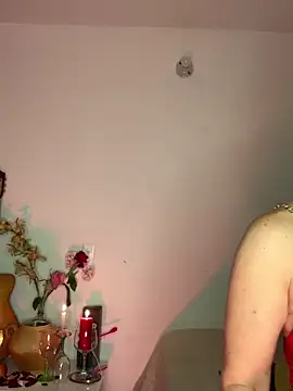 Liloo8923 online show from 11, 2, 2026