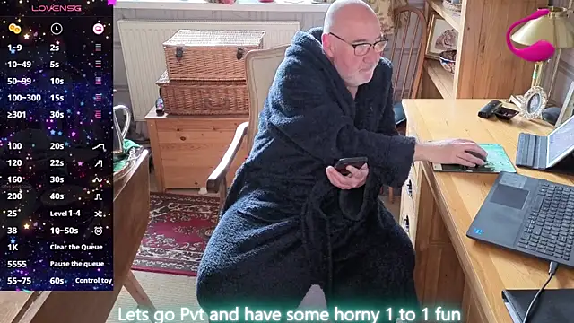 Adamdaddybear online show from 20, 4, 2026