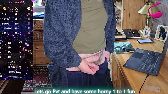 Snapshot of Adamdaddybear chatting on 8, 6, 2026 Adamdaddybear online show from 8, 6, 2026