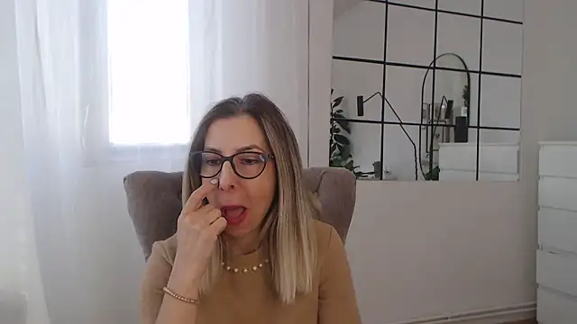 SukyGirl online show from 23, 1, 2025