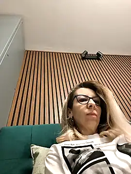 SukyGirl online show from 19, 2, 2025