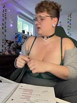 Sweetleeahxx online show from 6, 6, 2026