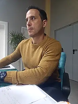 Lucas   81 online show from 4, 12, 2025