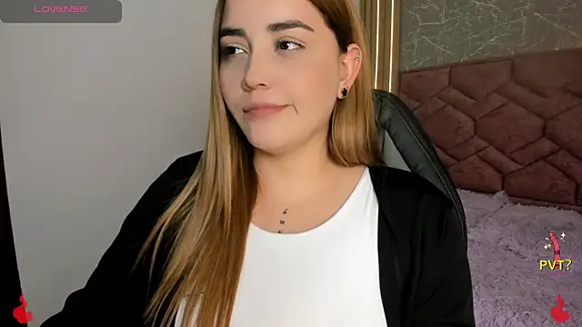Snapshot of Lucia_star__ chatting on 10, 12, 2024 Lucia star online show from 10, 12, 2024