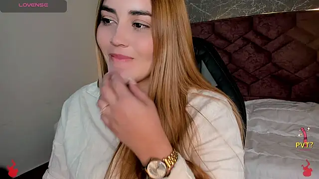 Snapshot of Lucia_star__ chatting on 12, 12, 2024 Lucia star online show from 12, 12, 2024