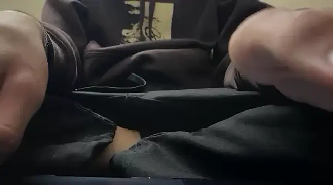 Snapshot of SexMachine1069 chatting on 30, 1, 2025 SexMachine1069 online show from 30, 1, 2025