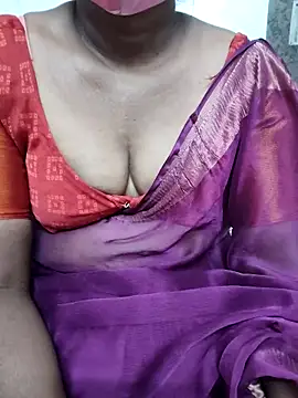 Snapshot of Indiandolly23 chatting on 18, 3, 2025 Indiandolly23 online show from 18, 3, 2025