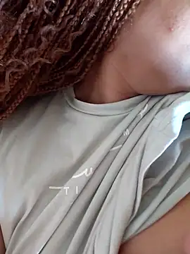 Snapshot of curvybigassqueen chatting on 25, 2, 2026 curvybigassqueen online show from 25, 2, 2026