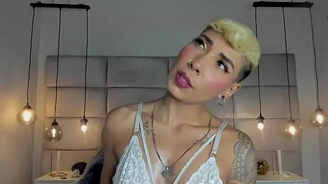 MiaMorgan  online show from 25, 1, 2025