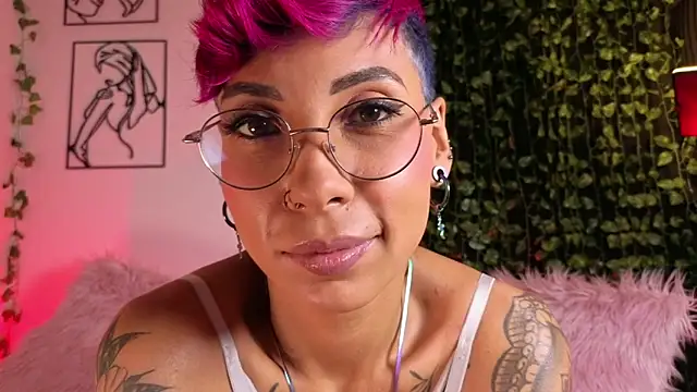 MiaMorgan  online show from 14, 10, 2025