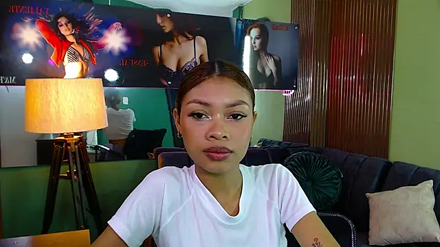 Perla prg online show from 4, 3, 2025