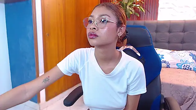 Perla prg online show from 20, 3, 2025