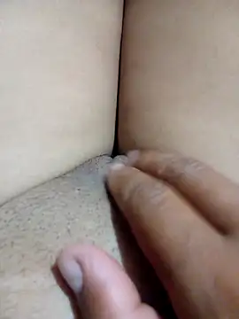 Snapshot of Khaleyssi chatting on 30, 10, 2025 Khaleyssi online show from 30, 10, 2025