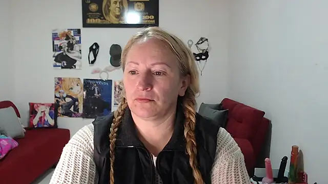 emperabigbootybigass online show from 3, 10, 2025