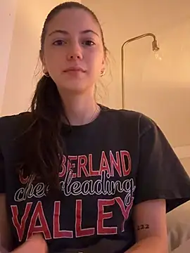 Snapshot of emilycoco chatting on 10, 5, 2026 emilycoco online show from 10, 5, 2026