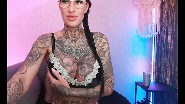 Snapshot of MeganWitch chatting on 22, 1, 2025 MeganWitch online show from 22, 1, 2025