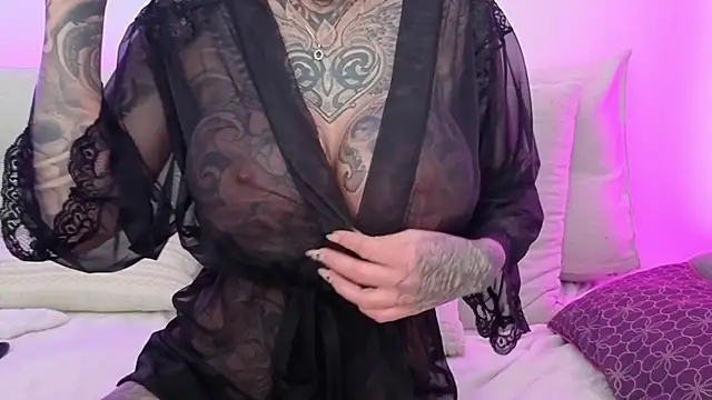 MeganWitch online show from 11, 2, 2026