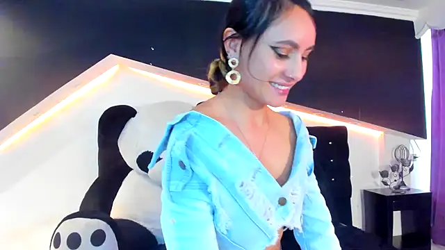 Snapshot of Coral_Gibson chatting on 24, 1, 2025 Coral Gibson online show from 24, 1, 2025
