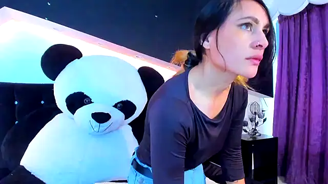Snapshot of Coral_Gibson chatting on 13, 2, 2025 Coral Gibson online show from 13, 2, 2025