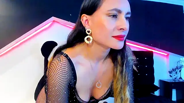 Snapshot of Coral_Gibson chatting on 17, 2, 2025 Coral Gibson online show from 17, 2, 2025