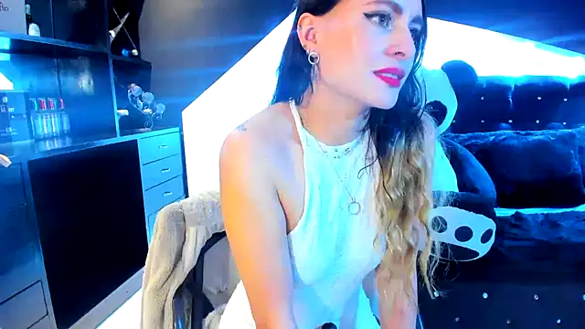 Snapshot of Coral_Gibson chatting on 28, 2, 2025 Coral Gibson online show from 28, 2, 2025