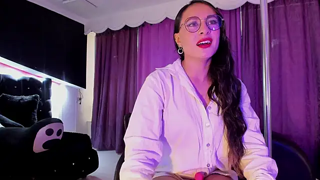 Snapshot of Coral_Gibson chatting on 25, 6, 2026 Coral Gibson online show from 25, 6, 2026