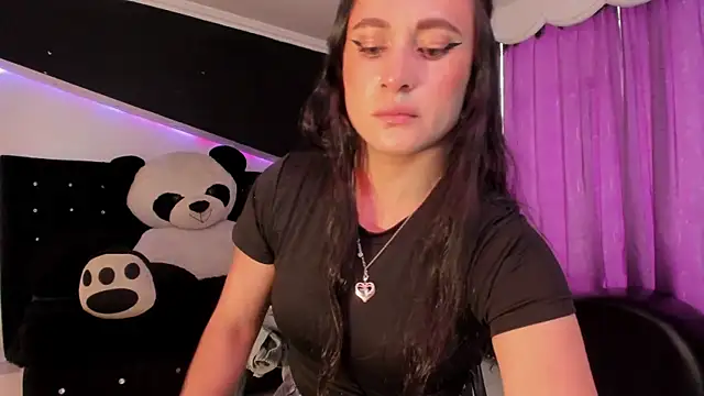 Snapshot of Coral_Gibson chatting on 7, 7, 2026 Coral Gibson online show from 7, 7, 2026