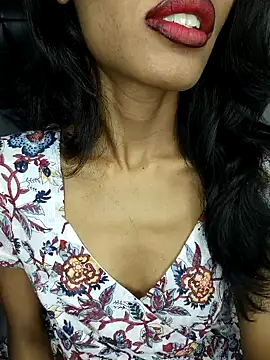 Snapshot of glam_goddess chatting on 8, 1, 2025 glam goddess online show from 8, 1, 2025