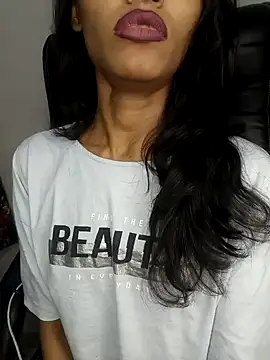 Snapshot of glam_goddess chatting on 10, 1, 2025 glam goddess online show from 10, 1, 2025