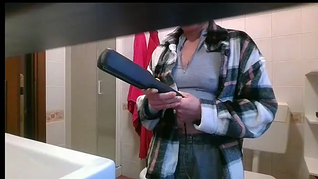 Snapshot of KarolinaReaper chatting on 2, 3, 2026 KarolinaReaper online show from 2, 3, 2026