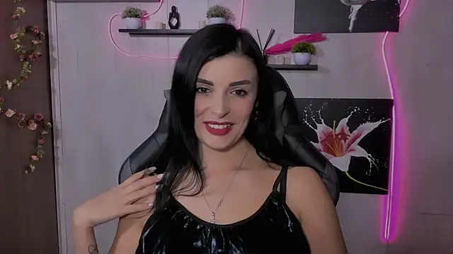 KayWuds online show from 7, 2, 2025