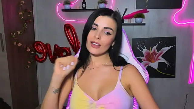 KayWuds online show from 2, 3, 2025