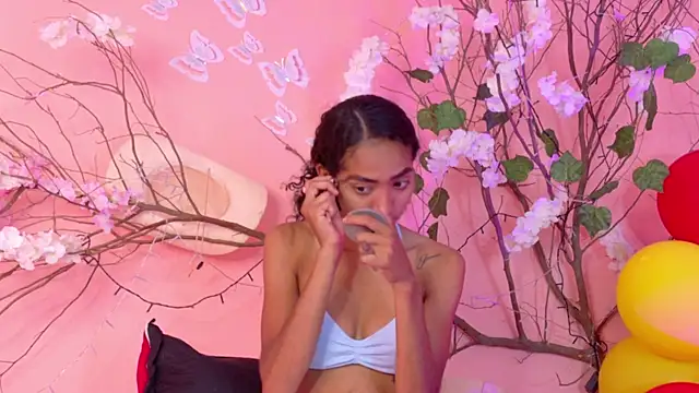 Snapshot of Charlotte_Love10 chatting on 28, 5, 2026 Charlotte Love10 online show from 28, 5, 2026