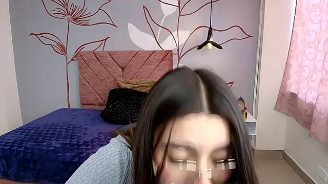 Aly Cute  online show from 7, 1, 2025