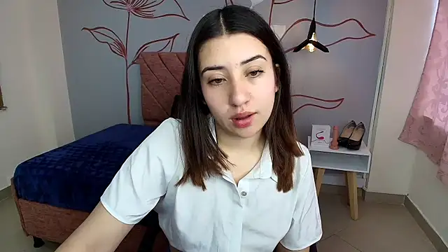 Aly Cute  online show from 10, 1, 2025