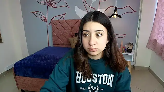 Aly Cute  online show from 18, 1, 2025