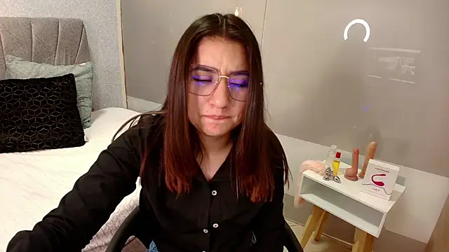 Aly Cute  online show from 27, 2, 2025