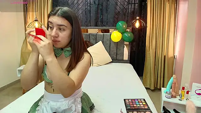 Aly Cute  online show from 17, 3, 2025