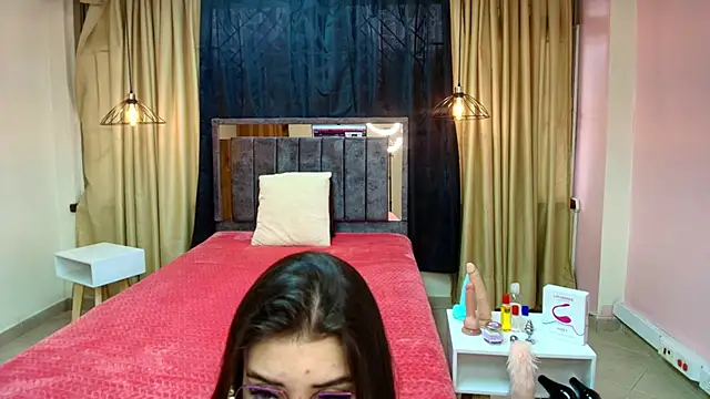 Aly Cute  online show from 22, 3, 2025